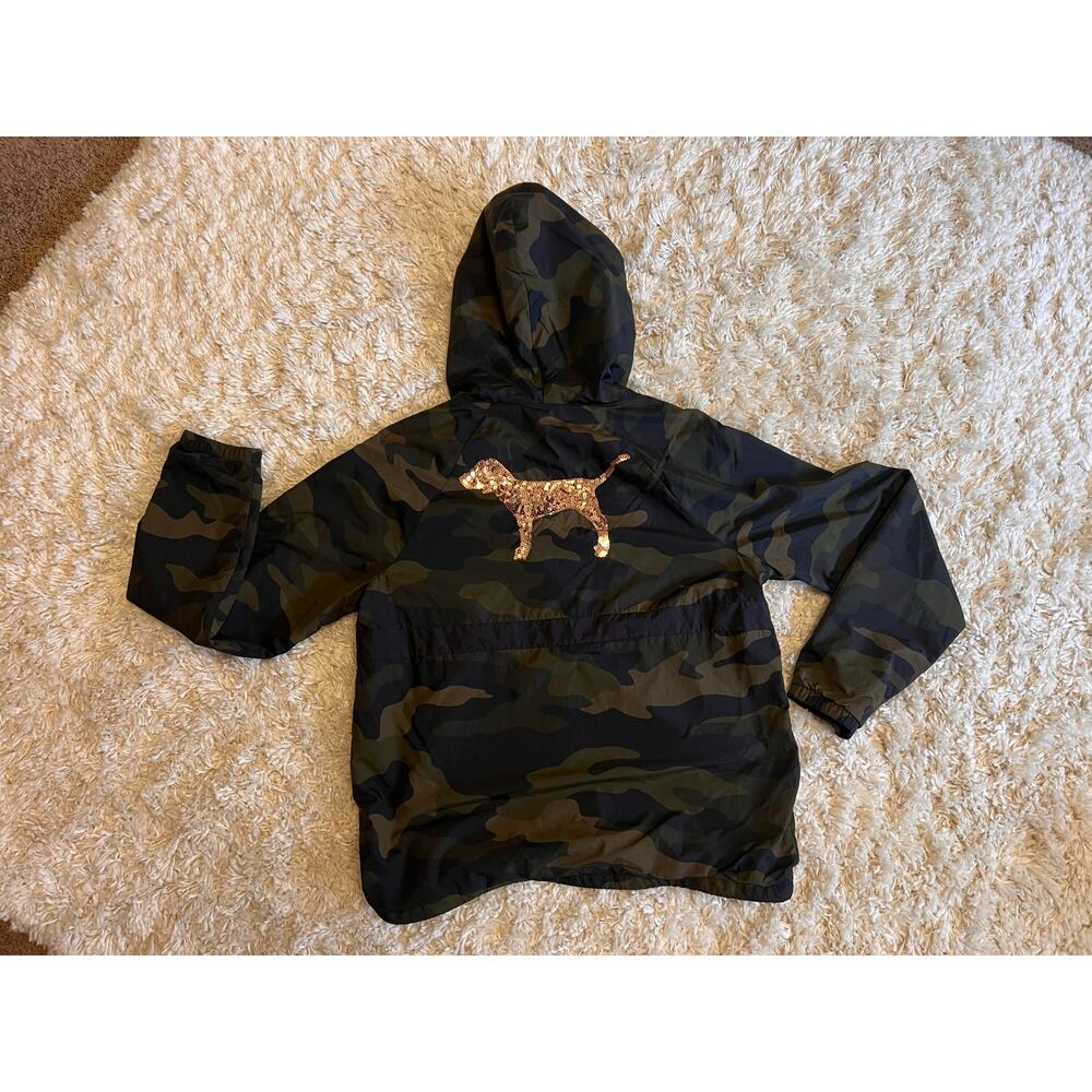 PINK Camo Windbreaker. Gold Puppy Logo. Rare. Pocket. Hoodie. Bling. XS/S. Snaps